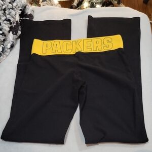 PINK Victoria's Secret Green Bay Packers Football Leggings